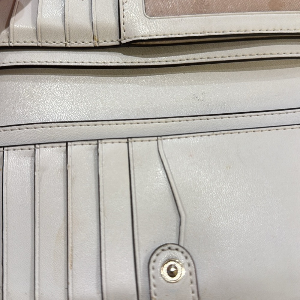 Kate Spade Wallet - Picture 7 of 8